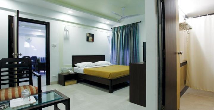 Le Royale Hotel Dadra Kültér fotó