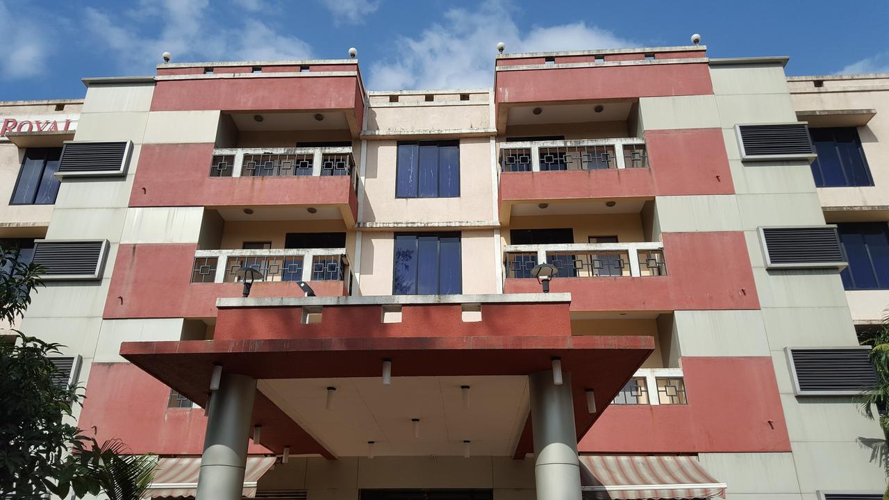 Le Royale Hotel Dadra Kültér fotó